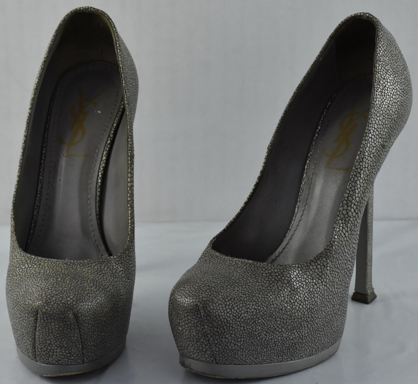 YSL Yves Saint Laurent Textured Leather Tribtoo Platform Pumps Heels 35.5 = 5.5
