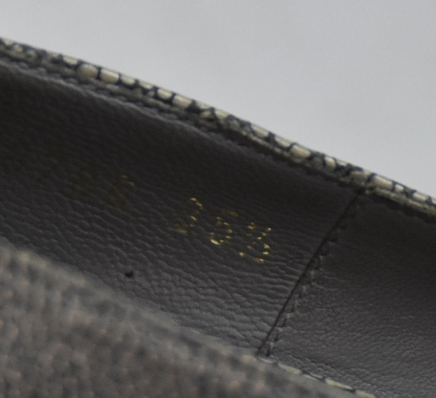 YSL Yves Saint Laurent Textured Leather Tribtoo Platform Pumps Heels 35.5 = 5.5