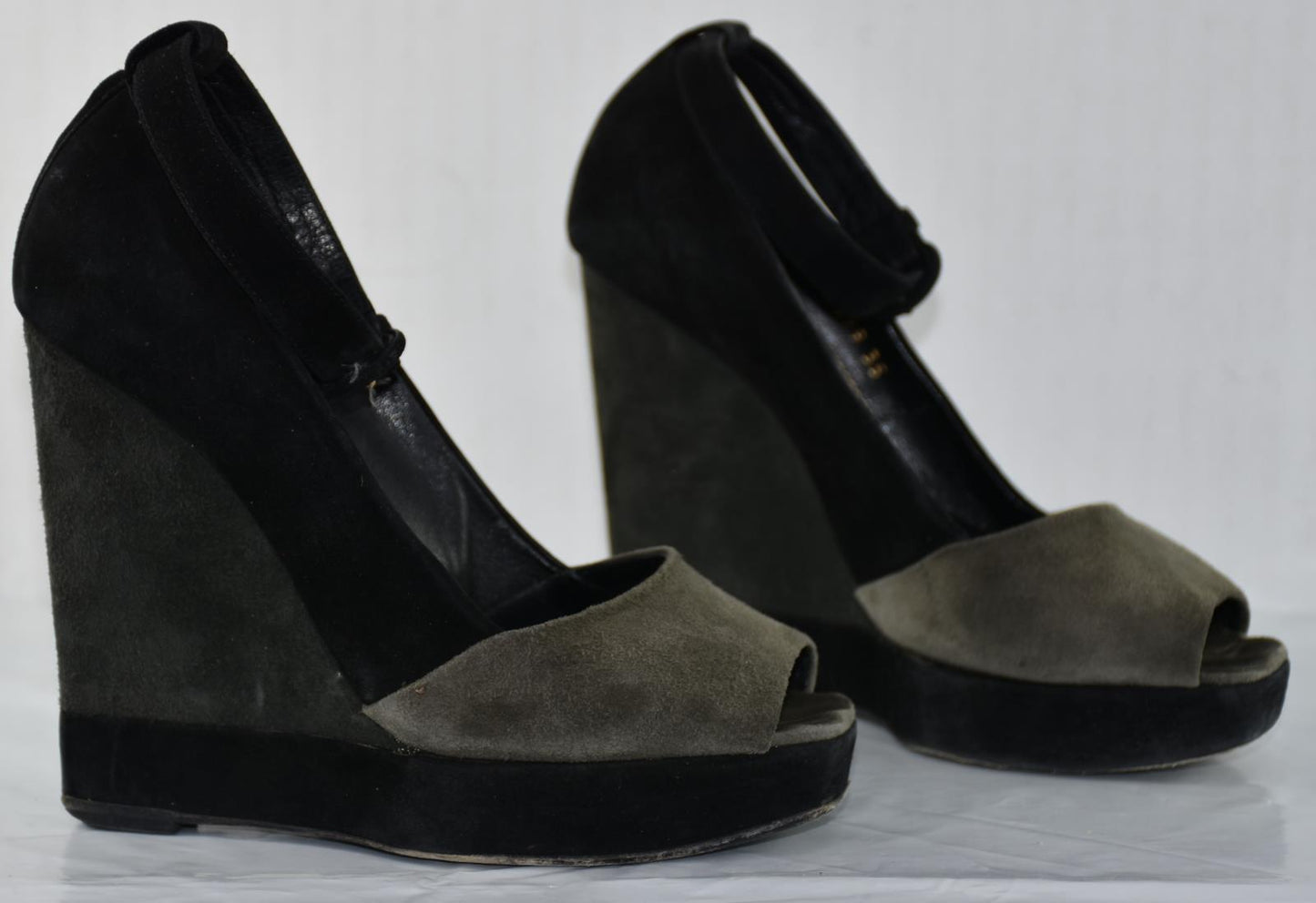 YSL Yves Saint Laurent Suede WEDGE Peep Toe Platform Pumps Heels Size 35 = 5