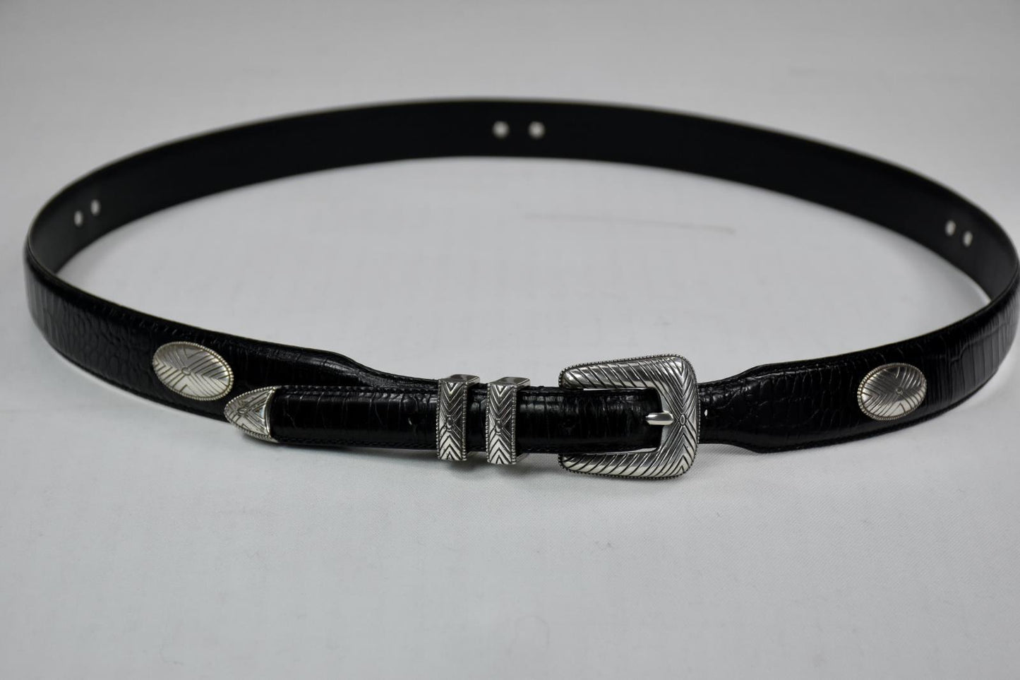 2 Roundtree & Yorke Full Grain Italian Calfskin Leather Belt 52 Vintage Silver
