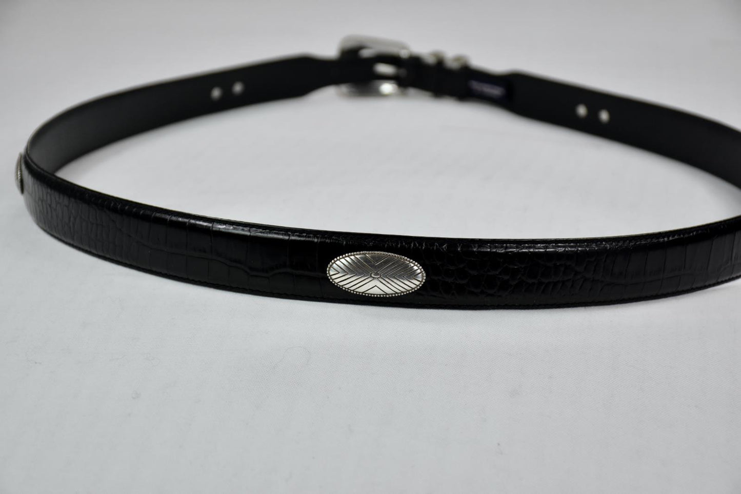 2 Roundtree & Yorke Full Grain Italian Calfskin Leather Belt 52 Vintage Silver