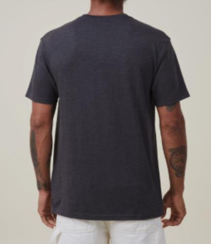 Cotton On Men's Loose Fit Souvenir T- Shirt M  $25     9359198196271