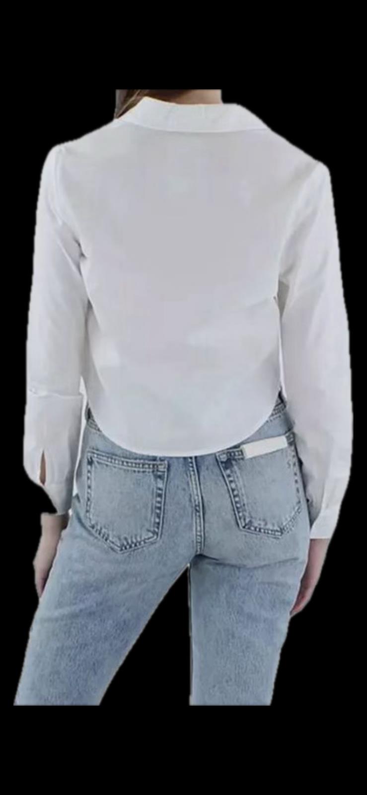 Kingston Grey Juniors White Contrast-Collar Button-up Top M WILL NEED PRESSING